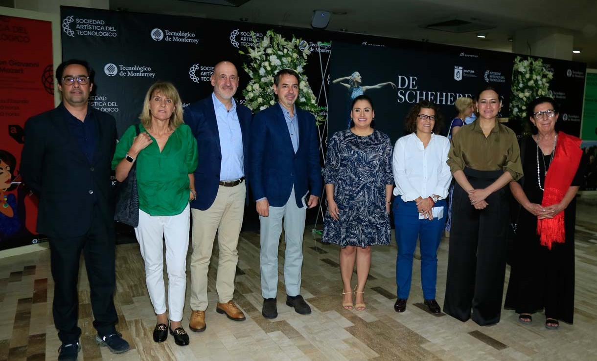 Alejandro Rodríguez, María Paz Prieto, José Antonio Pratz, Juan Duarte, Melissa Segura Carolina de Manuele, Gloria Morales y Magdalena Cárdenas