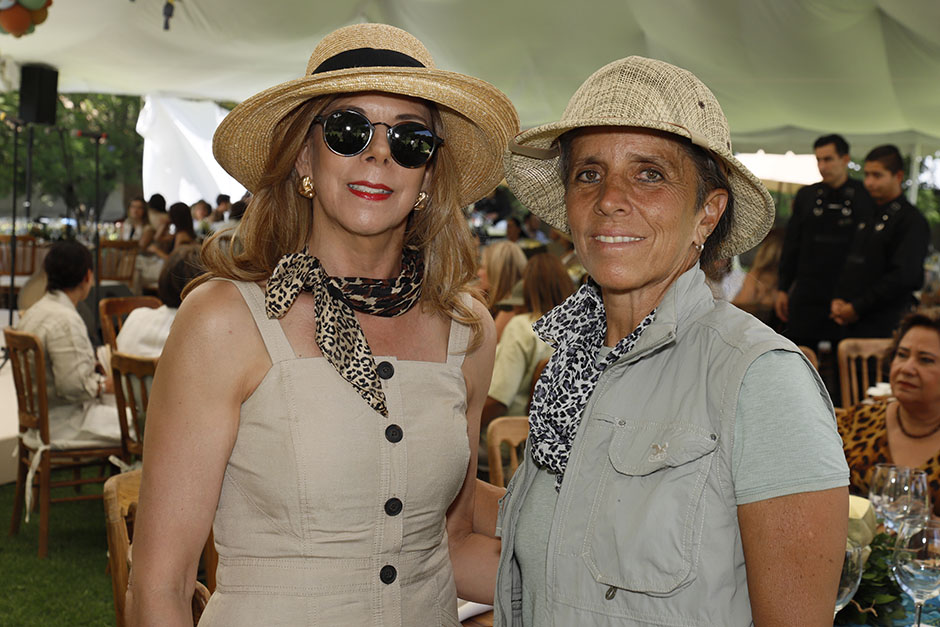 Luz Elena Alfaro y Adriana Tello
