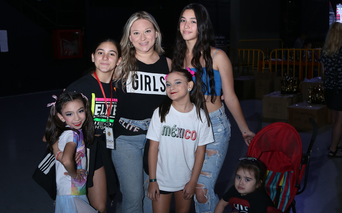 Vannia Cordero, Andrea Tamez, Gaby Vega, Alexa Tamez, Caterine García e Isabela Dávila / Foto: Roberto Alvarado