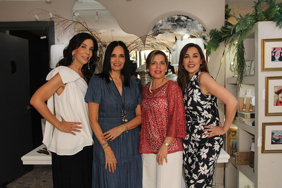 Yoya Gómez, Lorena Hecht, Catalina Olea y Adriana Rodríguez