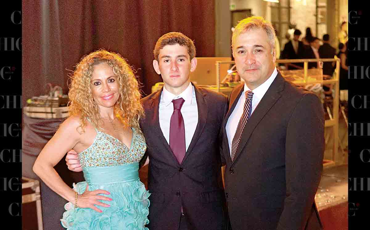 MARILÚ CEJA, EDUARDO LACAVEX Y EDUARDO LACAVEX, presentes en la graduación de preparatoria del ICT