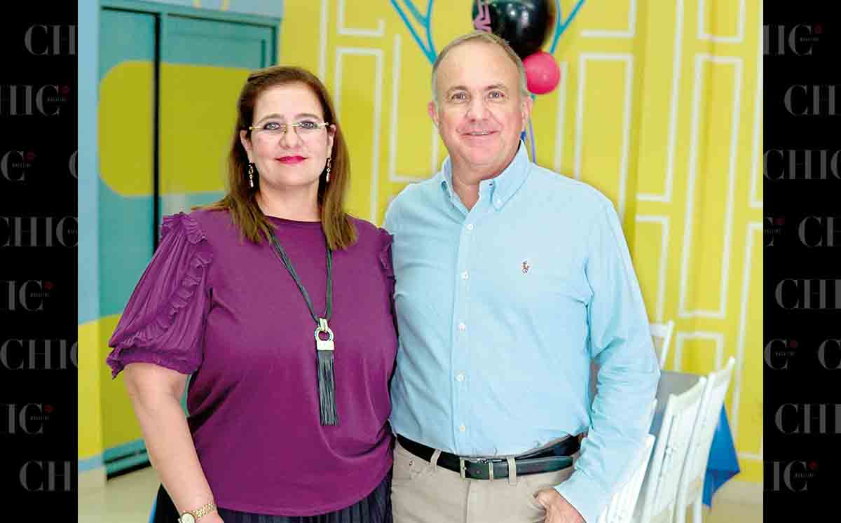 BEATRIZ PARRA Y JORGE TINAJERO, abuelitos de David Cordero felices de acompañar a su nieto