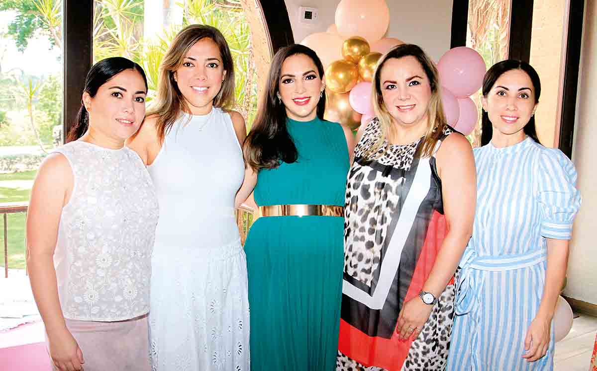 ESTHER COUTIÑO, IRIS HERRERA, TERE ELISA BERLANGA, NEYFI VERA Y ELIZABETH COUTIÑO felices de festejar el baby shower de Miranda