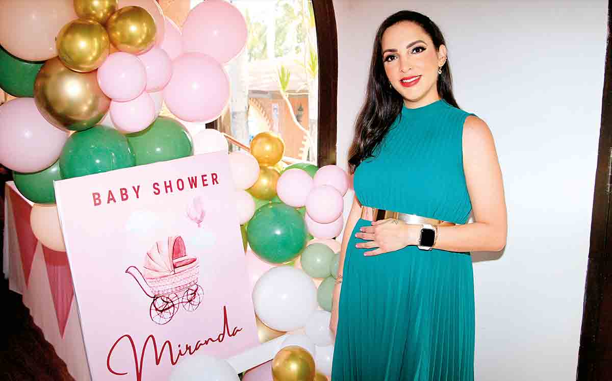 TERE ELISA BERLANGA en su baby shower en el Club Campestre Tampico