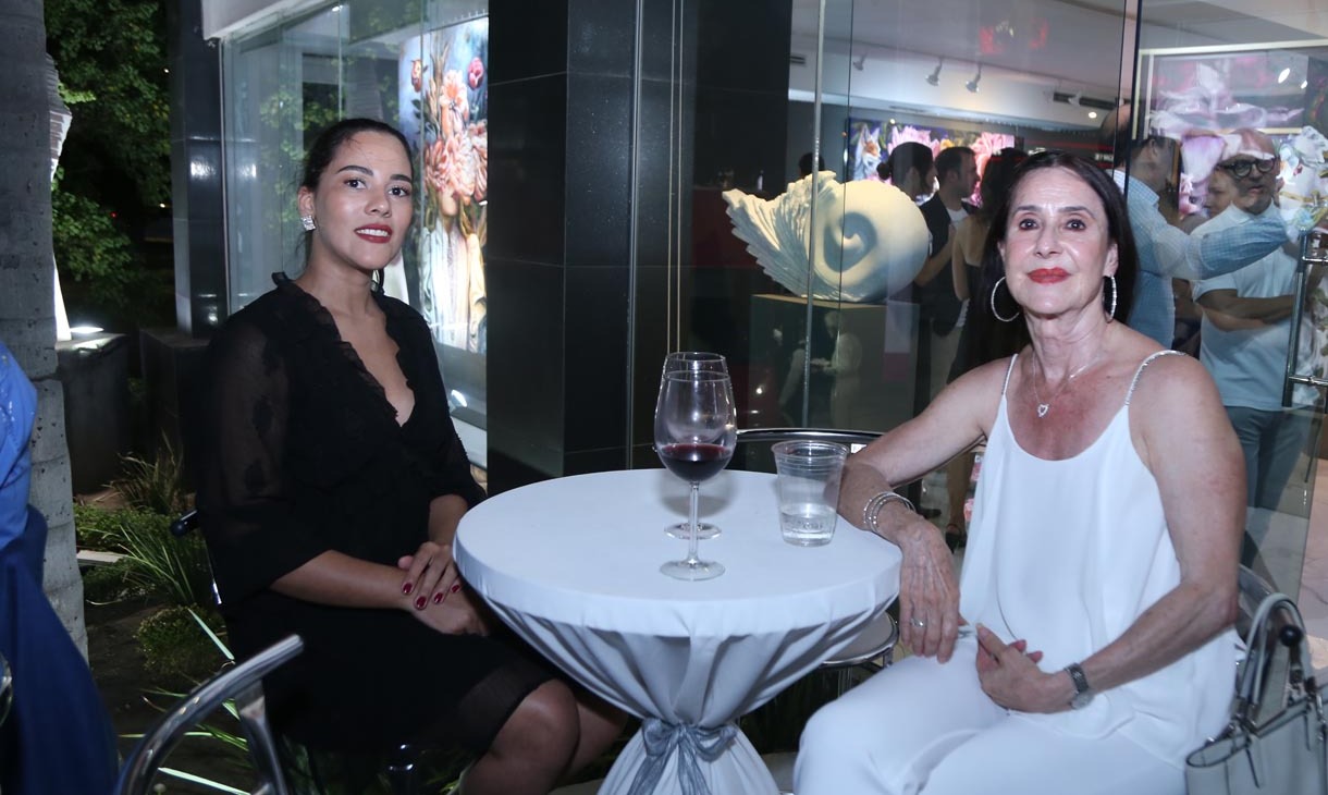 Ismaray Suárez y Florencia Schwarz