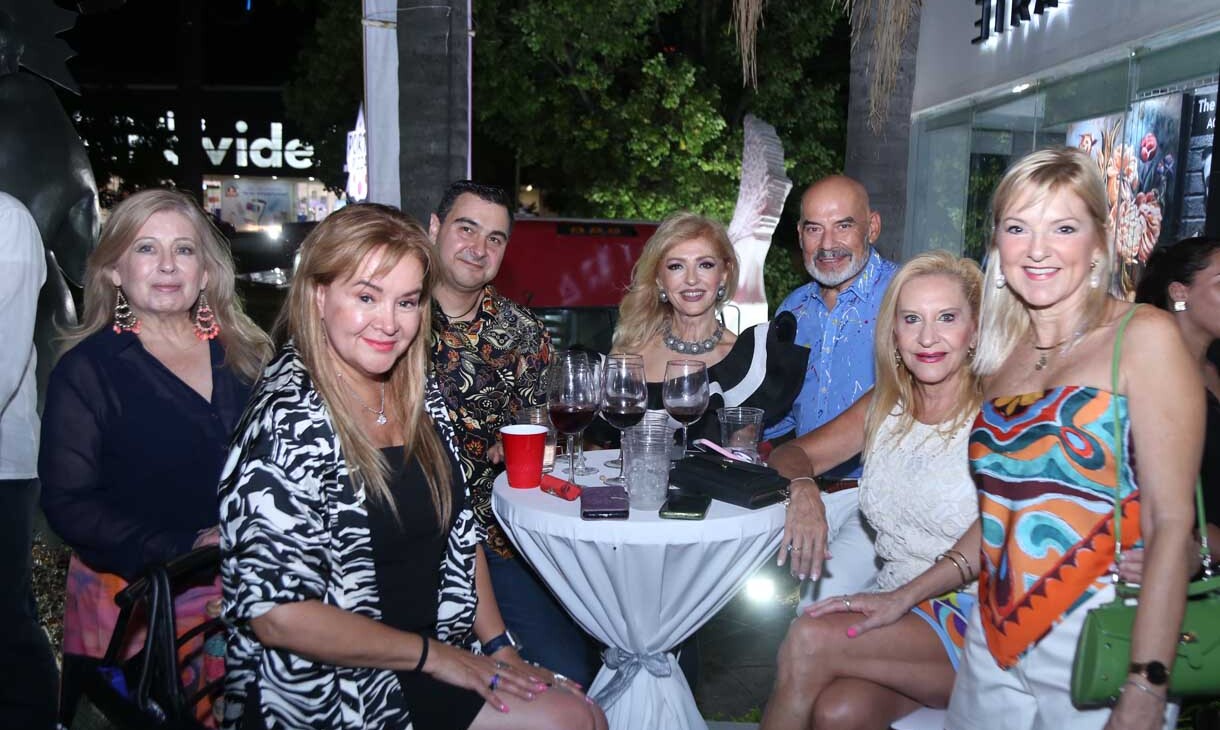 Alma Cortés, Leticia Benavides, Héctor Leal, Elsa Aguirre, Alberto Villarreal, Norma Ruiz y Georgina Medina