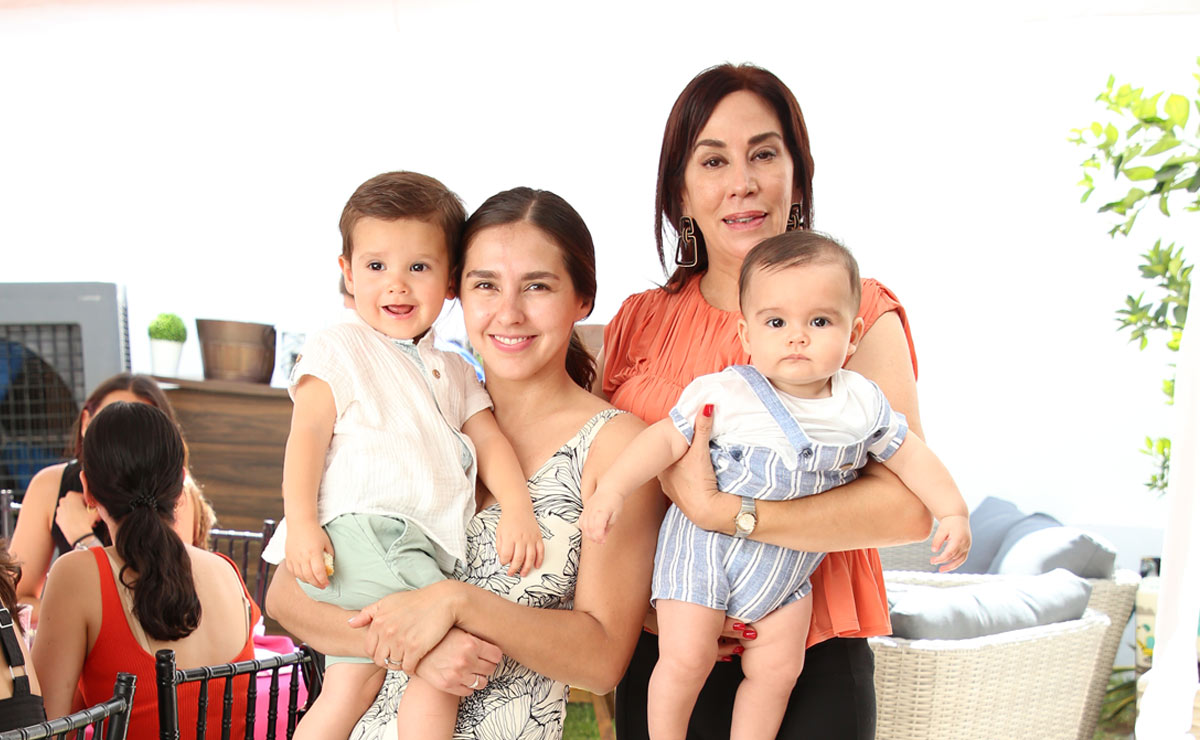 Eugenio, Ana Cecy, Cecilia y Pablo