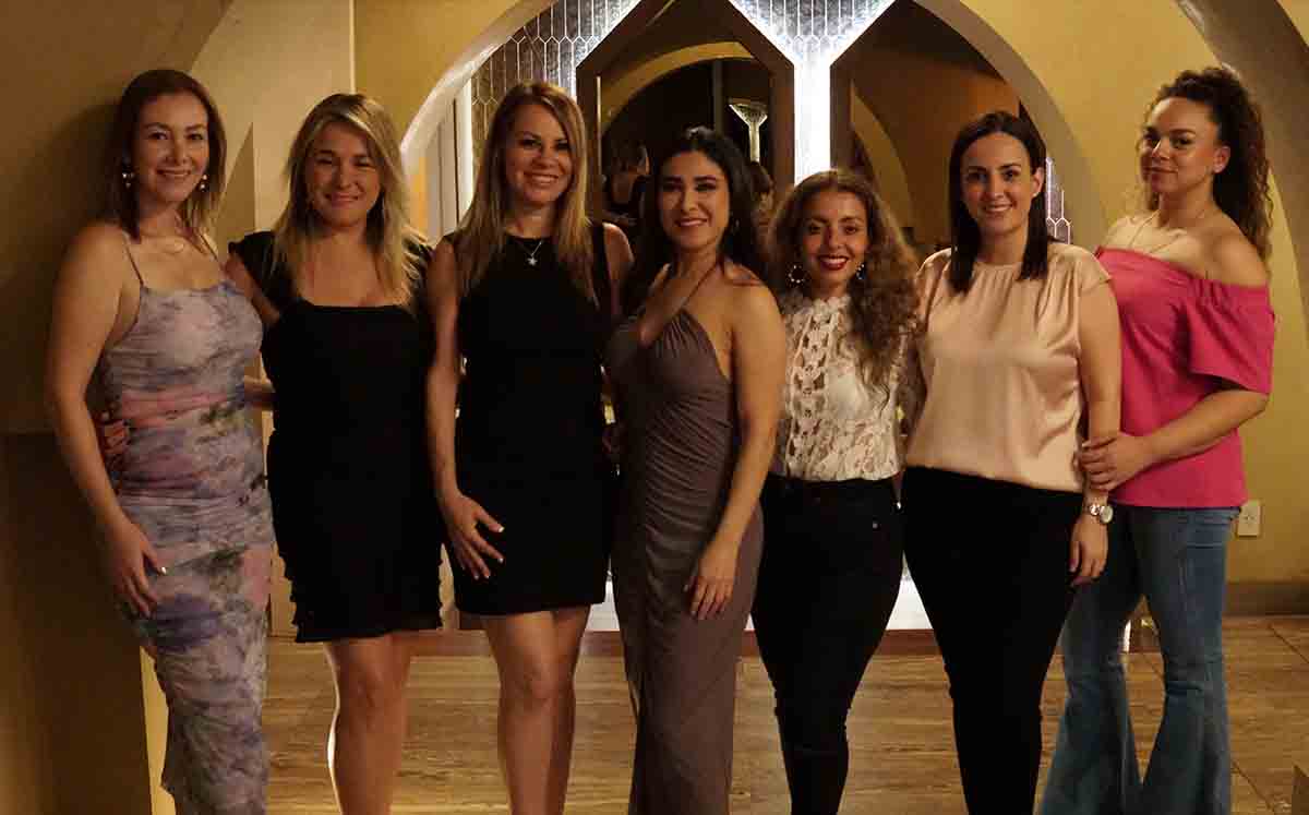 PAULYNA ORTA, PAMELA ANGULO, AYDEE MONTES, ARI FREGOSO, MÓNICA LUENGAS Y JOANNA DANINI luciendo hermosas para el festejo