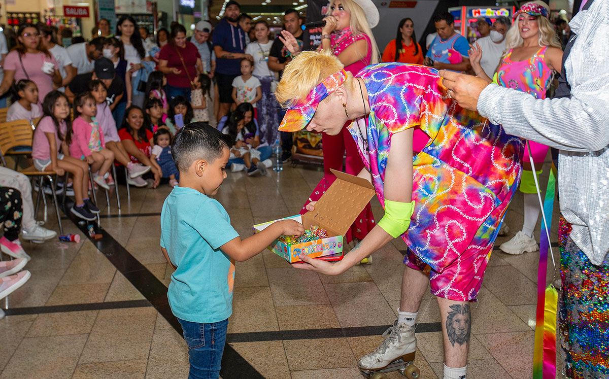 Show temático en Plaza Central