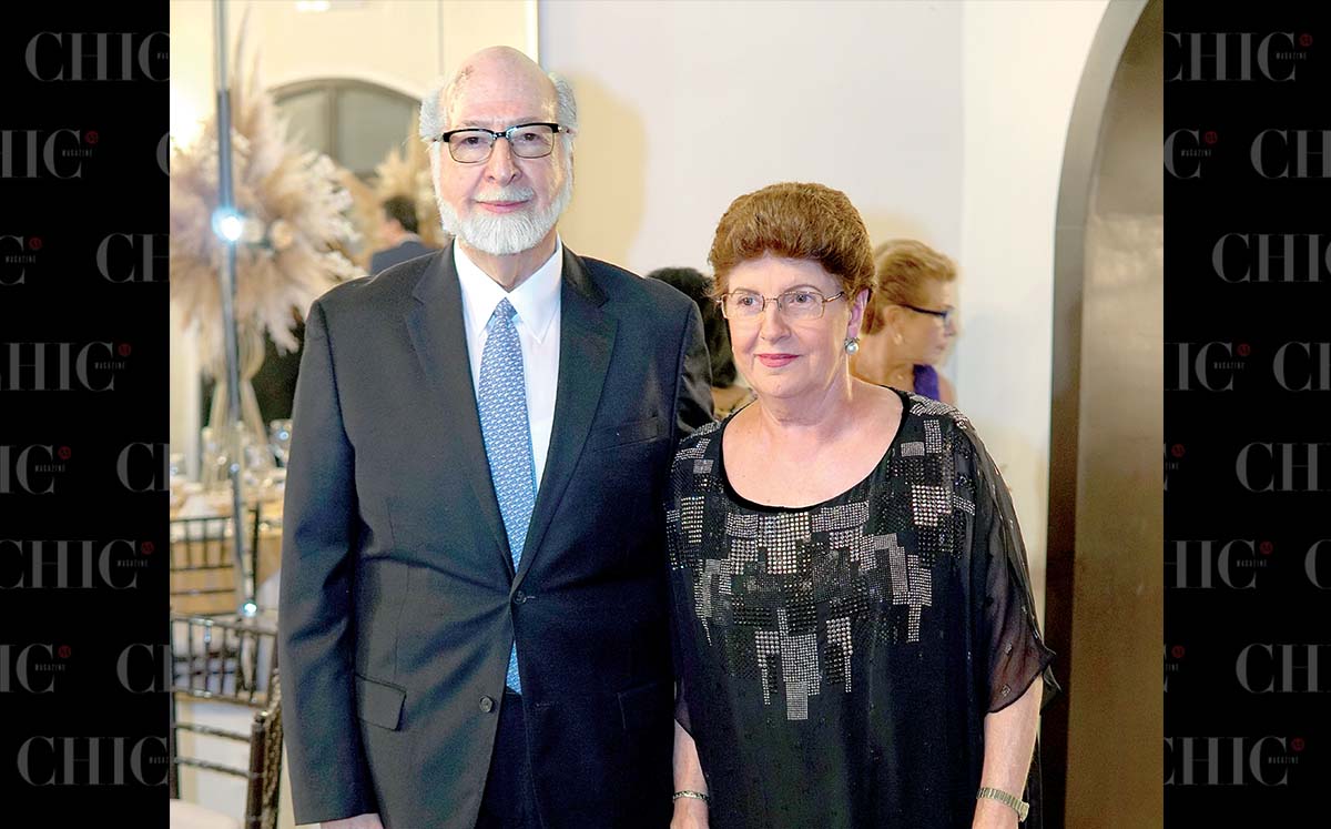 FELIPE PEARL Y CHELA DE PEARL disfrutaron de la boda civil de Carmen Castro y José Purón