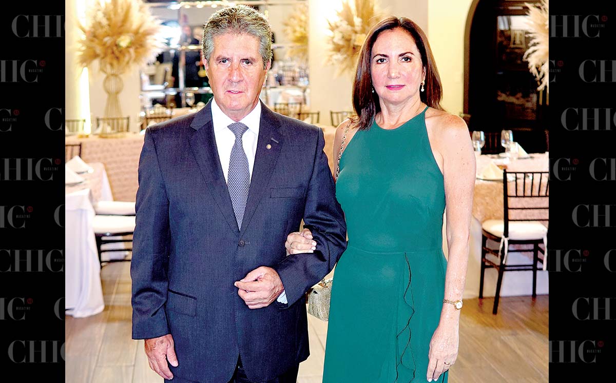 GERMÁN CAMPERO Y MECHE DE CAMPERO presentes en la boda civil de Carmen Castro y José Purón
