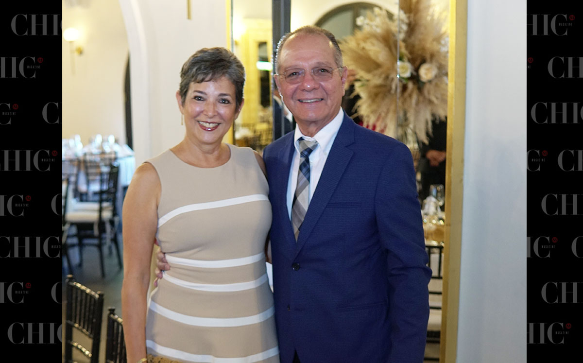 CLAUDIA DE RIVERA Y GABRIEL RIVERA nos regalaron su mejor sonrisa en la boda civil de  Carmen Castro y José Purón