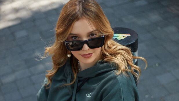 Mía Rubín le da un giro inesperado a su look deportivo con botas chic (Instagram)