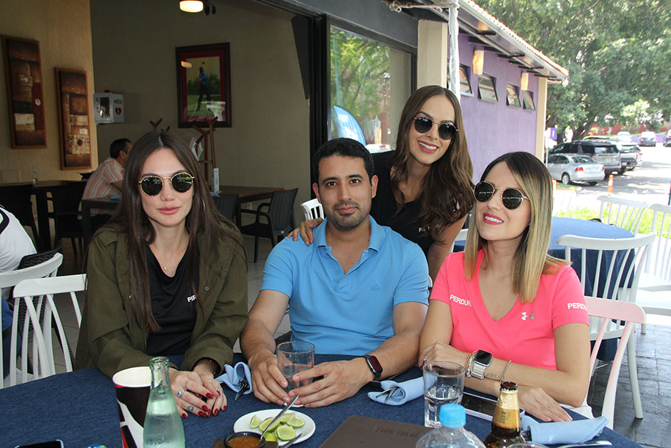 Vicky Caleras, Natalie Bastidas, Baltazar Leyva y Flor Sedano