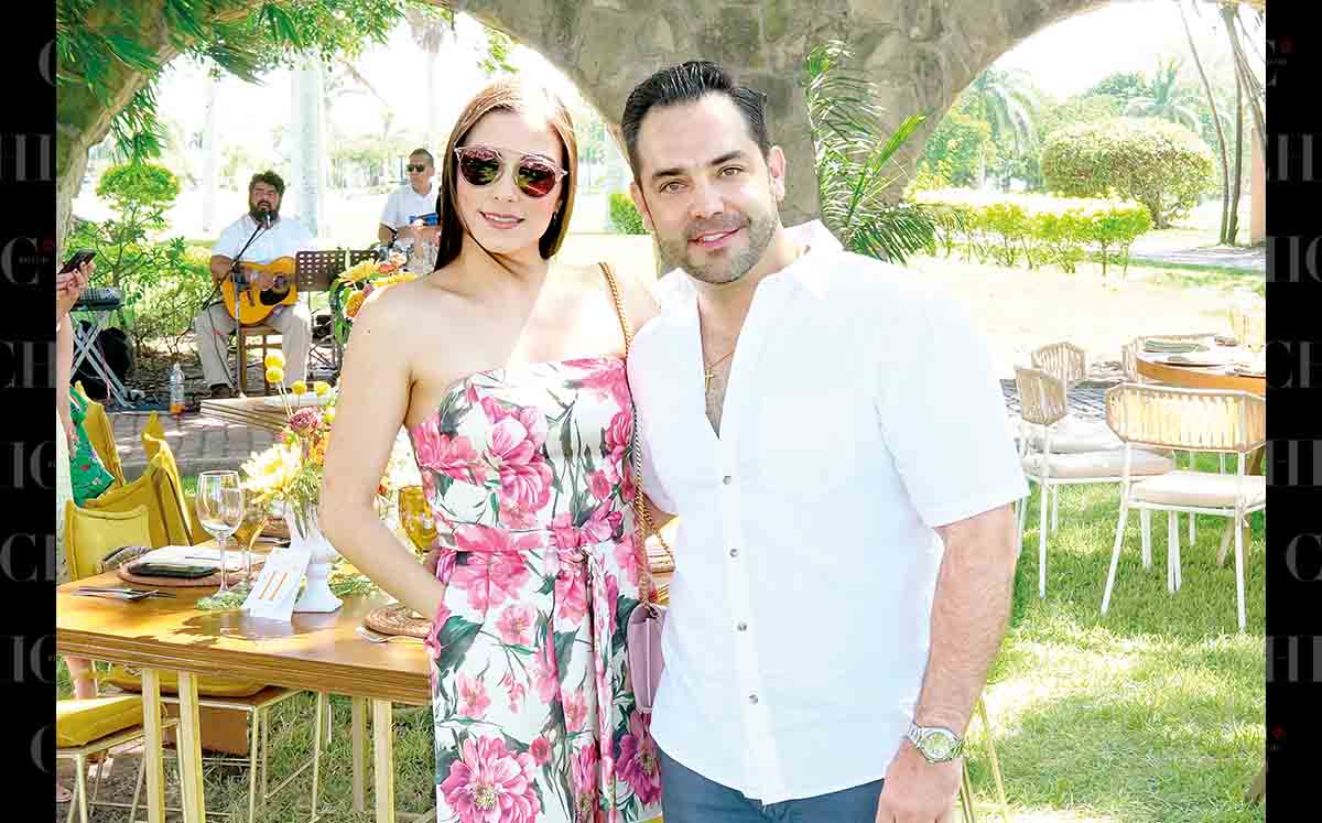 CLAUDIA MOSES Y ARMANDO GONZÁLEZ nos regalaron sus mejores sonrisas