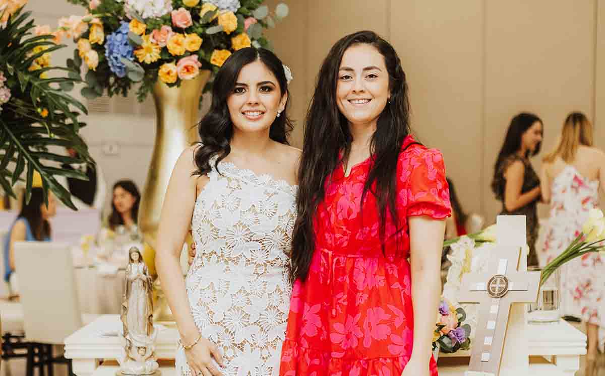 PAULINA VALLADARES Y MARÍA FERNANDA RODRÍGUEZ