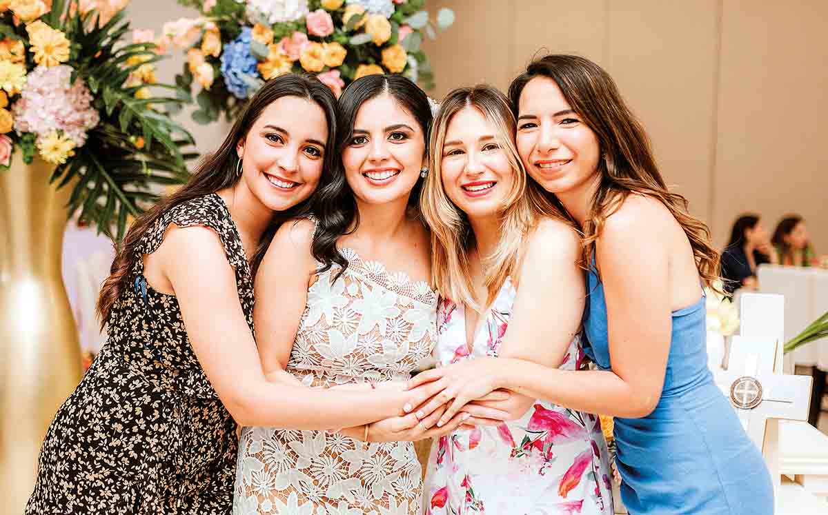 MARTHA BOETA, MARÍA FERNANDA RODRÍGUEZ, ANDREA LOPERENA Y ANA SALAZAR