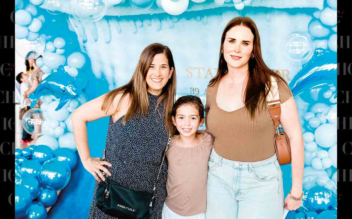 ALE LUNA, MARÍA ANDREA GIL Y GERALYNE NAUMOV felices de presenciar Un Mar de Aventuras de Stardancer