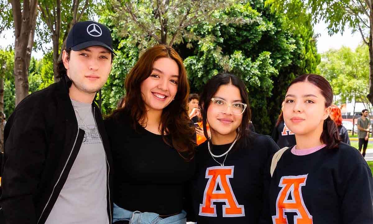 Santiago Mota, Camille Iturralde, Maryam Zavala y Fernanda Gutiérrez