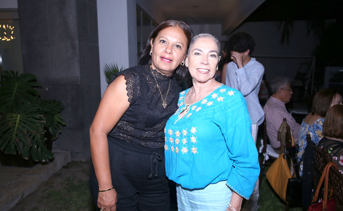Claudia y María