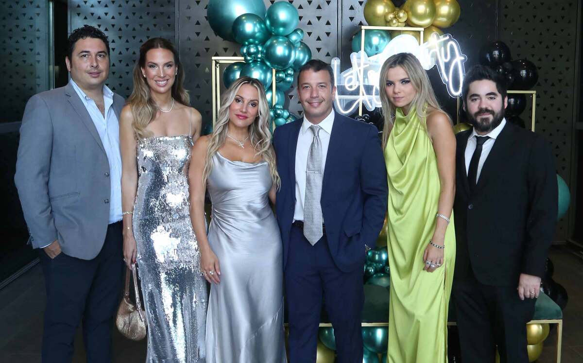 Enrique Meade, Ileana González de Meade, Vivi Villarreal de Pérez-Salinas, David Pérez-Salinas, Vale Meade y Andrés Martínez
