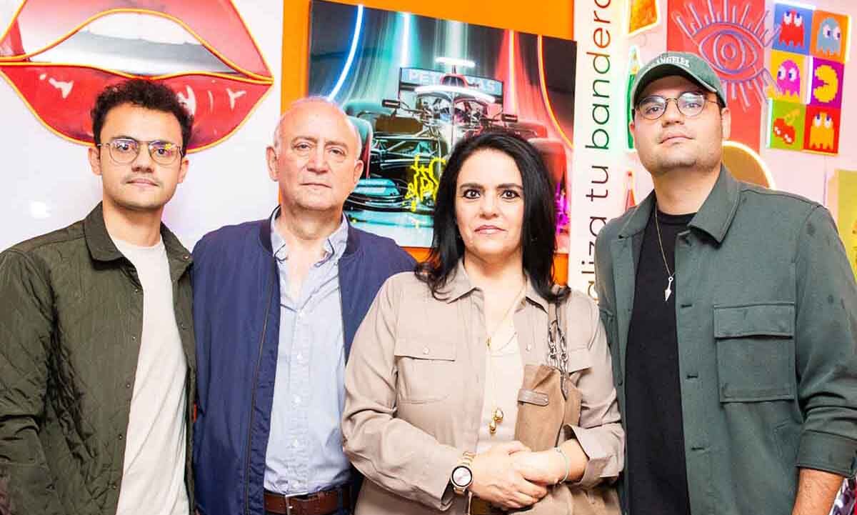Alfredo Barranco, Luis Barranco, Gloria Ahued y Diego Barranco