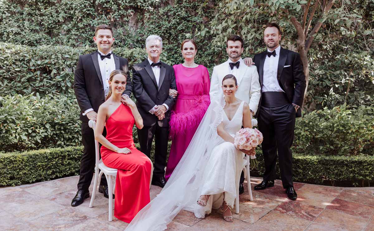 Familia del novio. Carlos, Fernando, Mané, Michel, Fernando, Magda y María Martha
