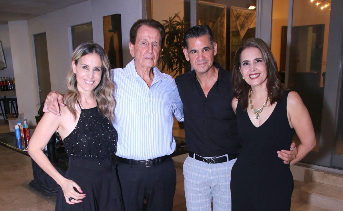 Graciela, Raúl, Raúl y Gabriela
