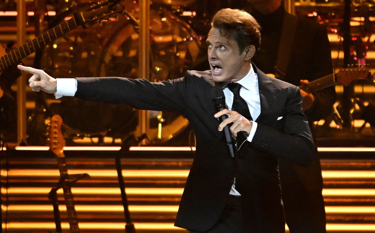 Luis Miguel: captan doble en su concierto | Video (Getty Images)