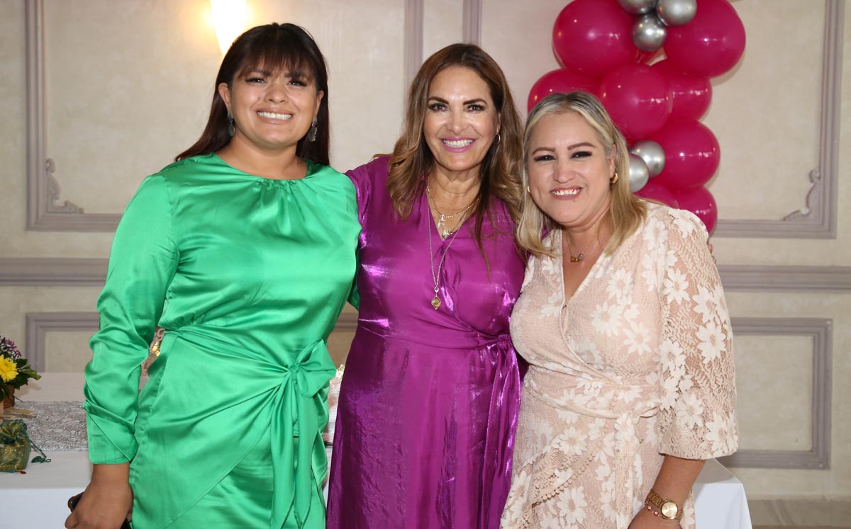 Alejandra, Flor y Rocío