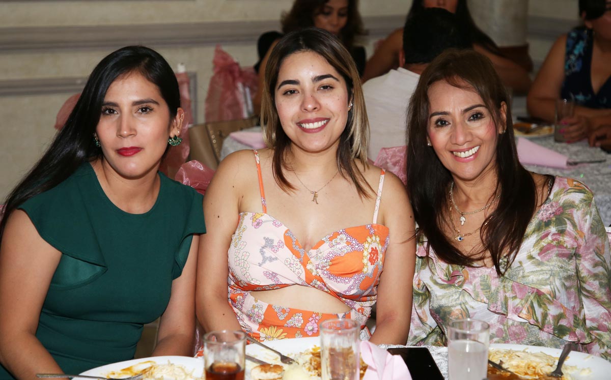 Eli, Ana y Lucía