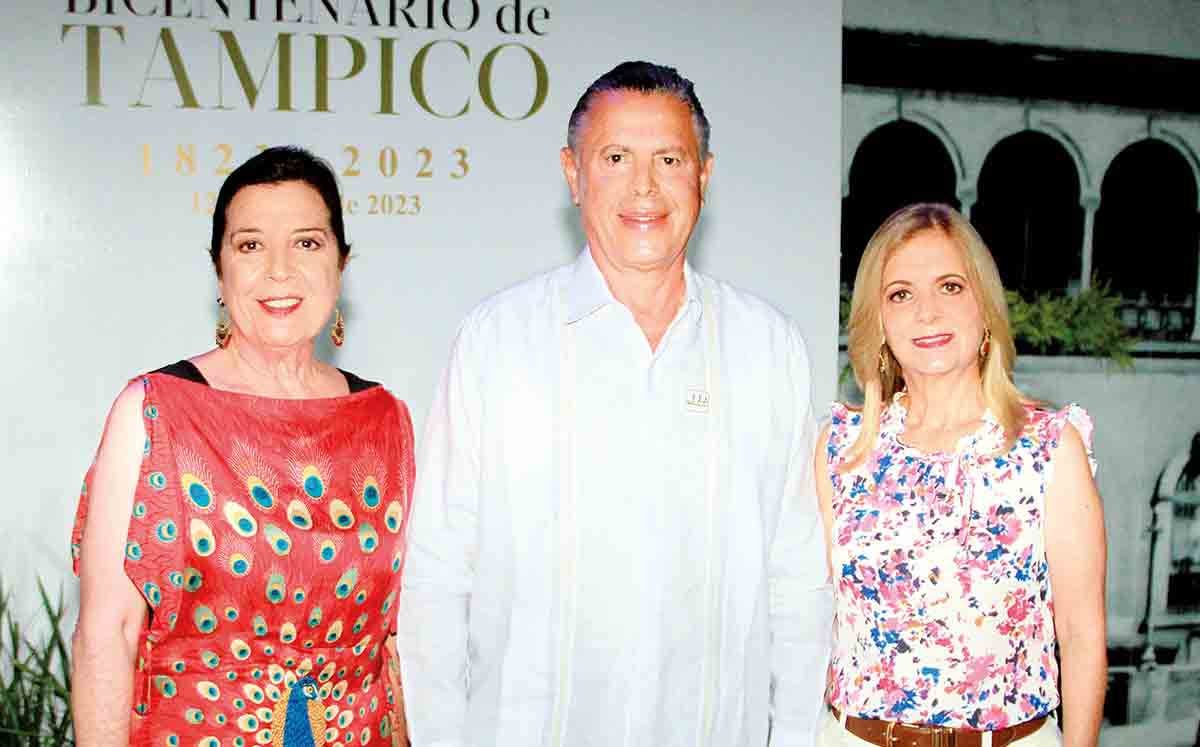 ELVIA HOLGUERA, JESÚS NADER Y AIDA FERES inauguraron la exposición fotográfica en la Expo Tampico