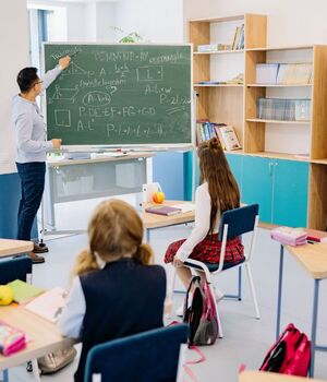 Estos son días festivos y PUENTES del ciclo escolar 2023-2024:pexels