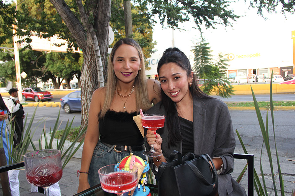Sara Ochoa y Leticia Rivera.Alfonso Carriquiry y Nuno Colaco