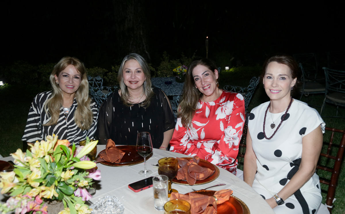 Tere Palos de Leduc, Georgina De la Tijera, Isabel Ibáñez y Manola Gutiérrez / Foto: Omar Valdez