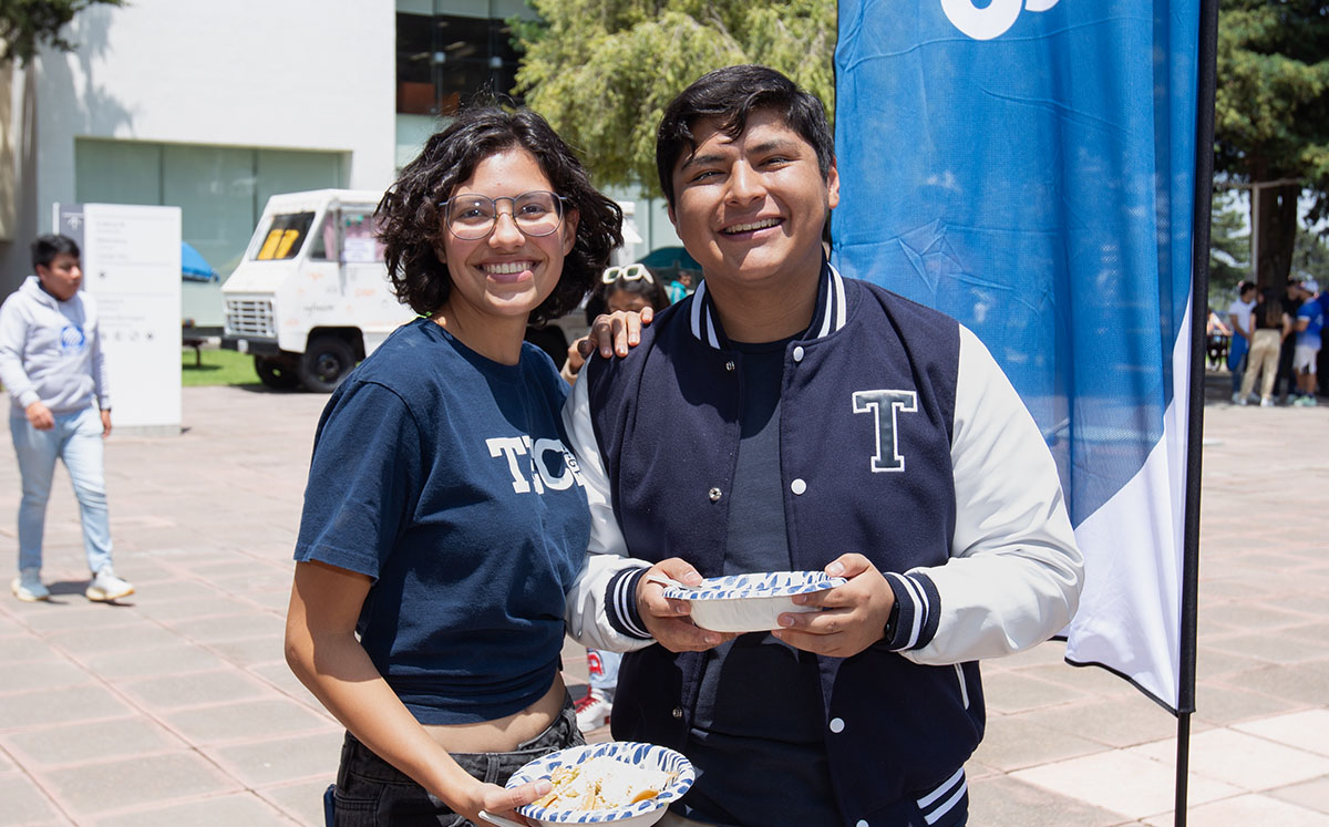 Eugenia Garduño y Alan Gómez