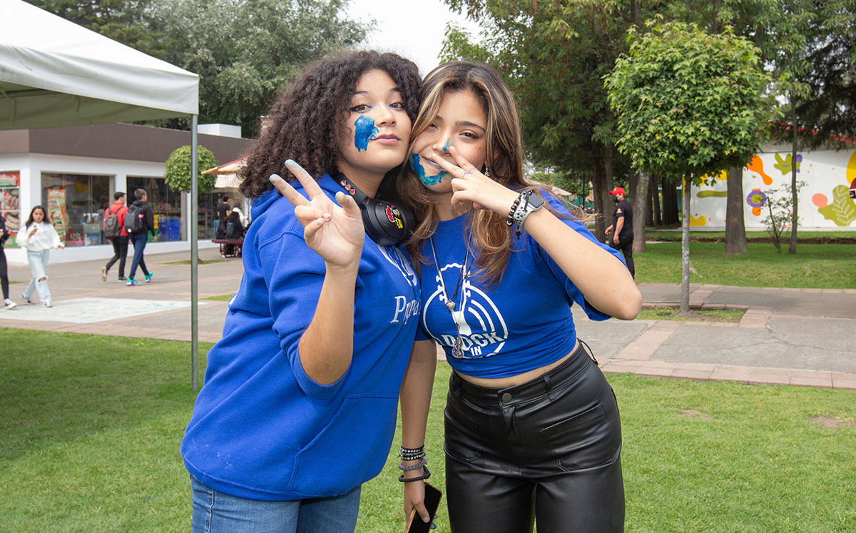 Lola Muñoz y Diana Canto