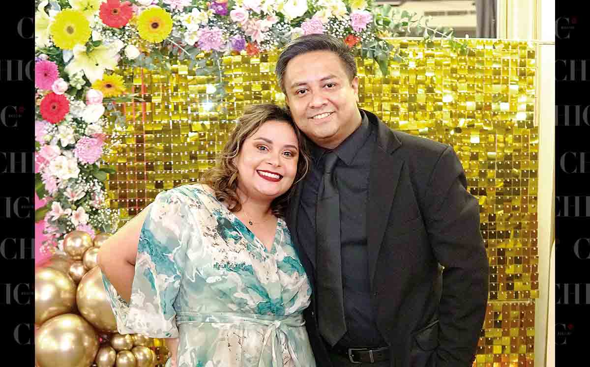 ANDREA PICHARDO Y JOEL IBARRA presentes con sus mejores outfits en el salón Amaia