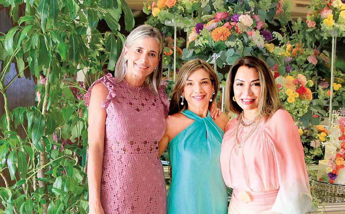PATY LOZANO, CLAUDIA RUIZ Y RAQUEL CASAS asistieron con sus mejores outfits al Deportivo Español