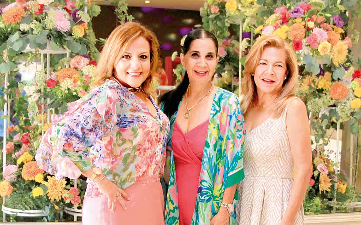 VERO OCEJO, PATY GARCÍA Y TERE PIÑEYRO nos regalaron sus mejores sonrisas en el cumpleaños de Bertha de Guevara en el Deportivo Español