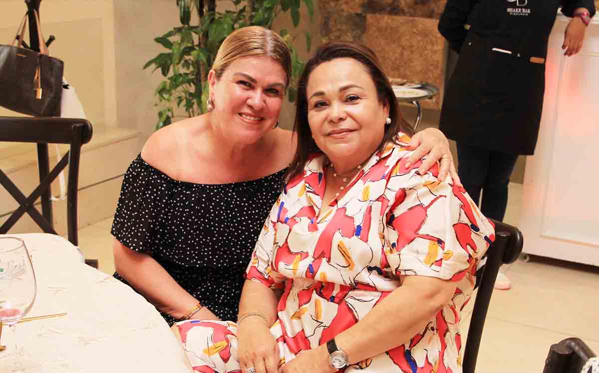 ROSY DE LLANES Y GIOVANI DE ROJO