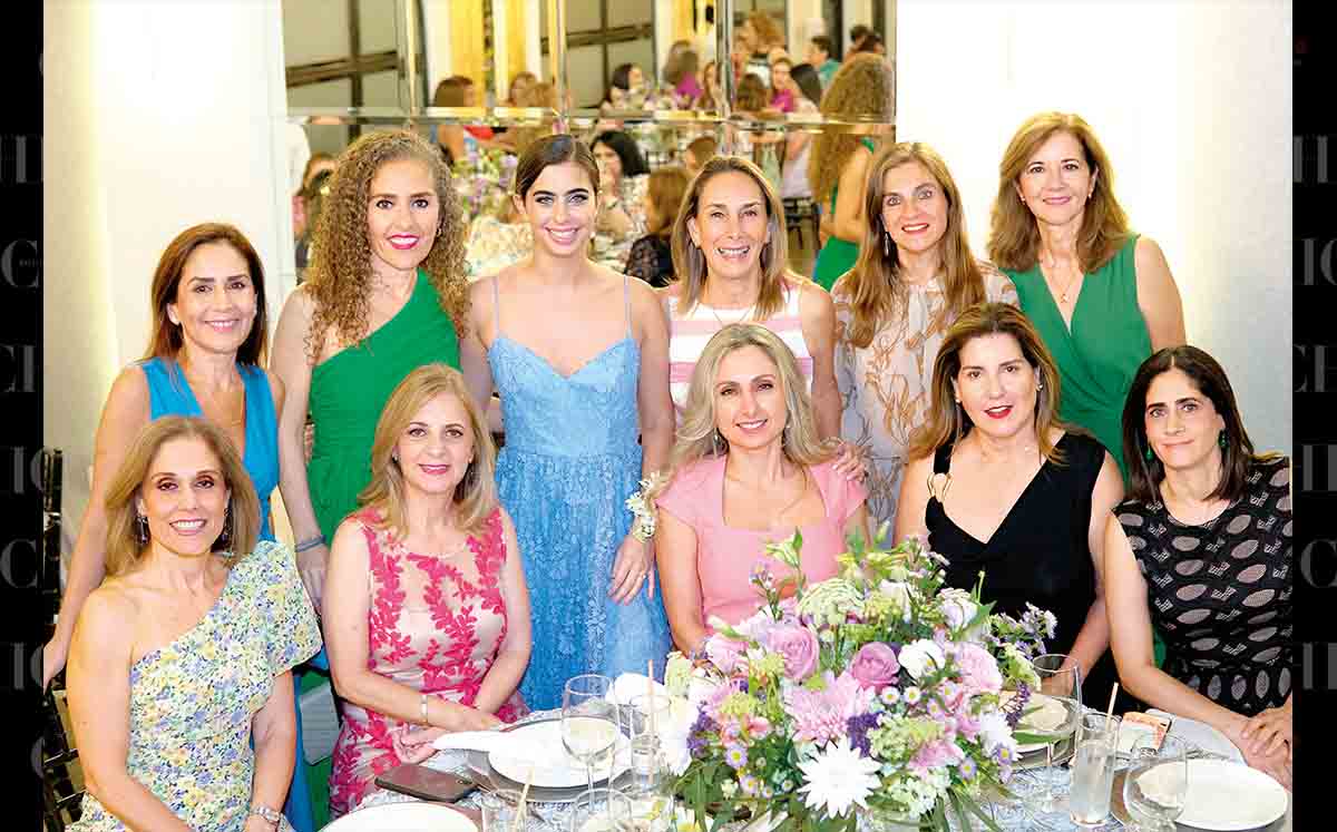 MARICARMEN DE SOLBES, LEYLA DE FERES, PATRICIA KAUACHI, LINDA KATTAS, MALU ARANDA, EDNA DE CACHO, CLAUDIA GODARD, AIDA FERES, ODETTE NADER, MACARENA D