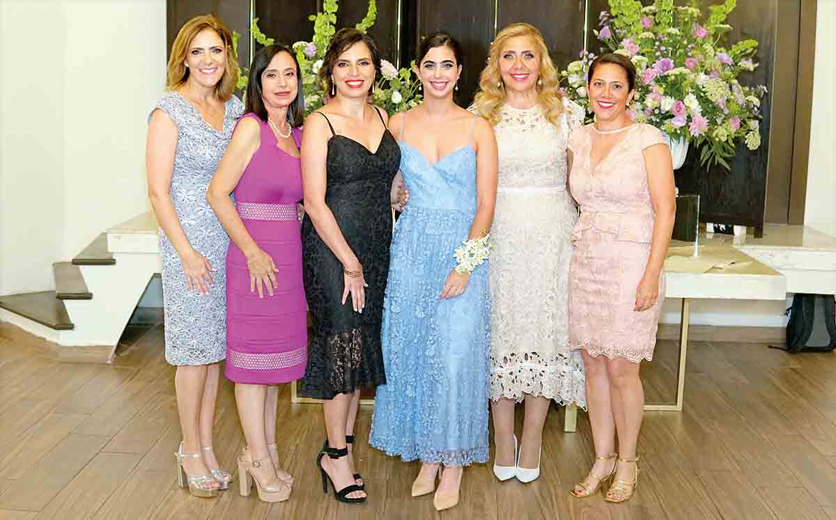 NORMA MANZUR, MARTA ATIYE, VIVIS ABISAD, PATRICIA KAUACHI, CLAUDIA MANZUR Y LAURA NADER