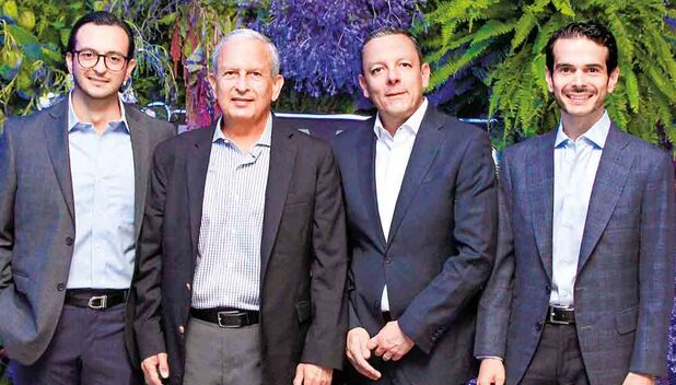 ADRIÁN CHARUR, JORGE CHARUR, DIEGO CAMARGO Y JORGE CHARUR son los distinguidos representantes de BMW