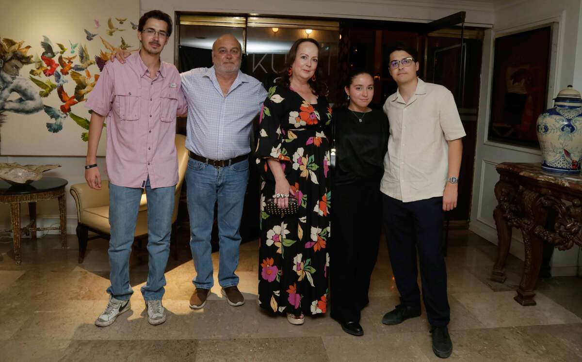 Eugenio Santos, Miguel Santos, Mayté Quiroga, Balbina Hernández y José Pablo Santos
