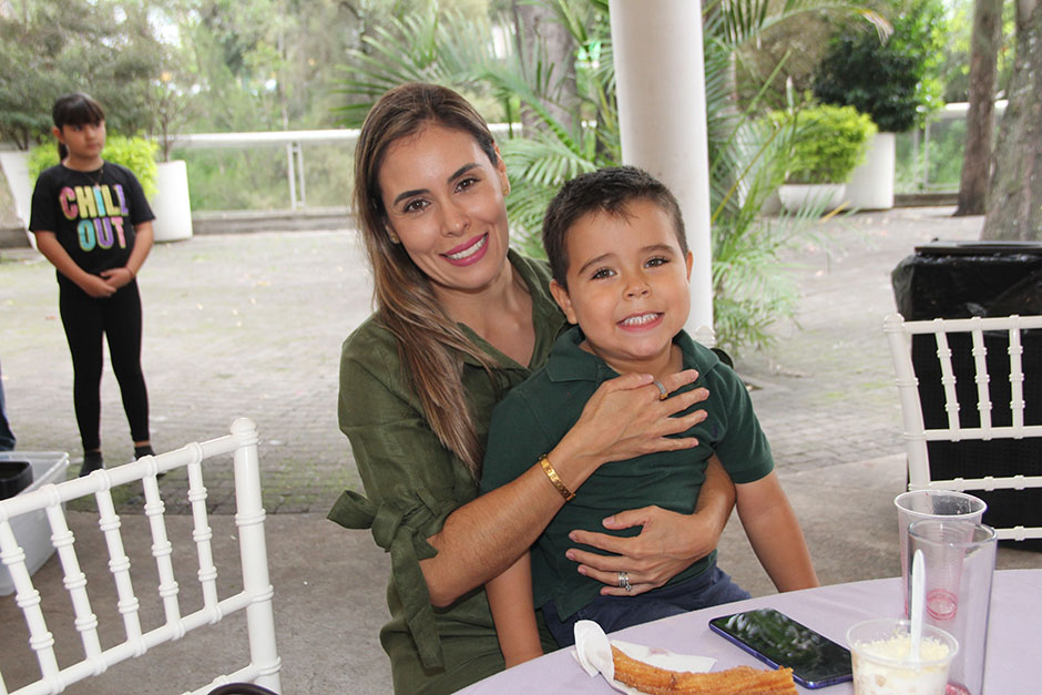 Celmira Córdova y Andre Ocampo.
