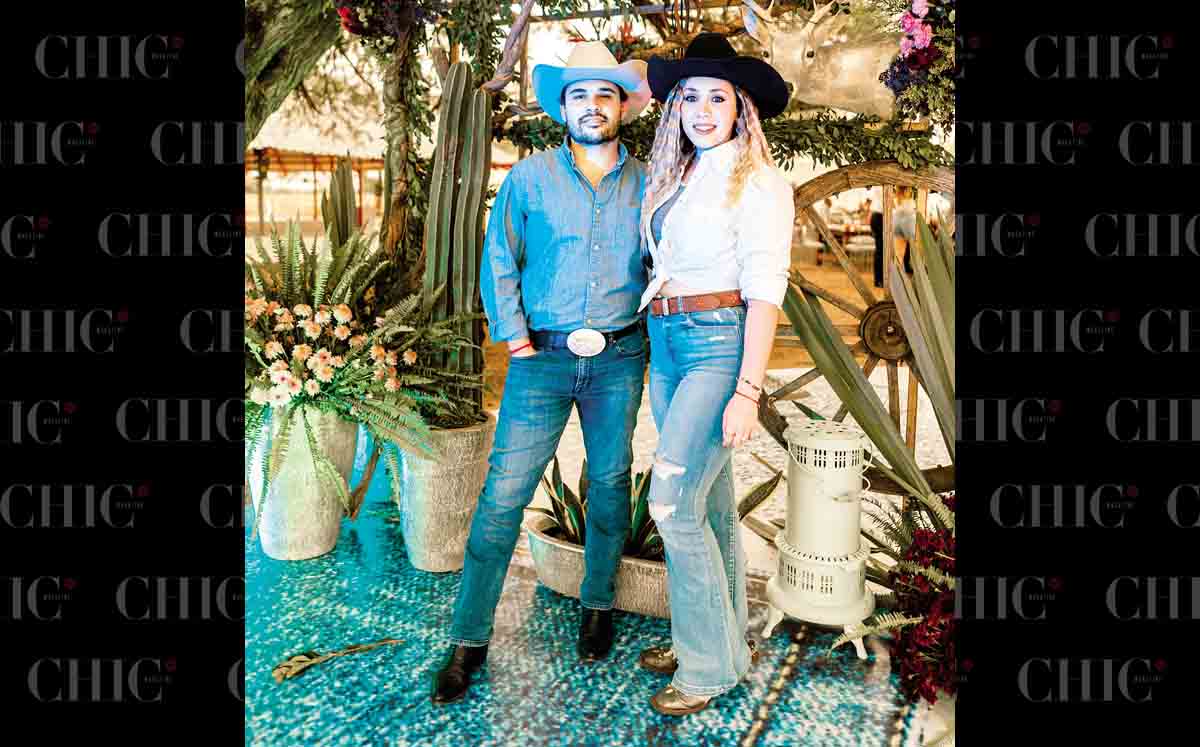SEBASTIÁN GORORDO Y ANA GABY ZAMBRANO estuvieron presentes en el cumpleaños de KOTTY MAYELA VILLARREAL