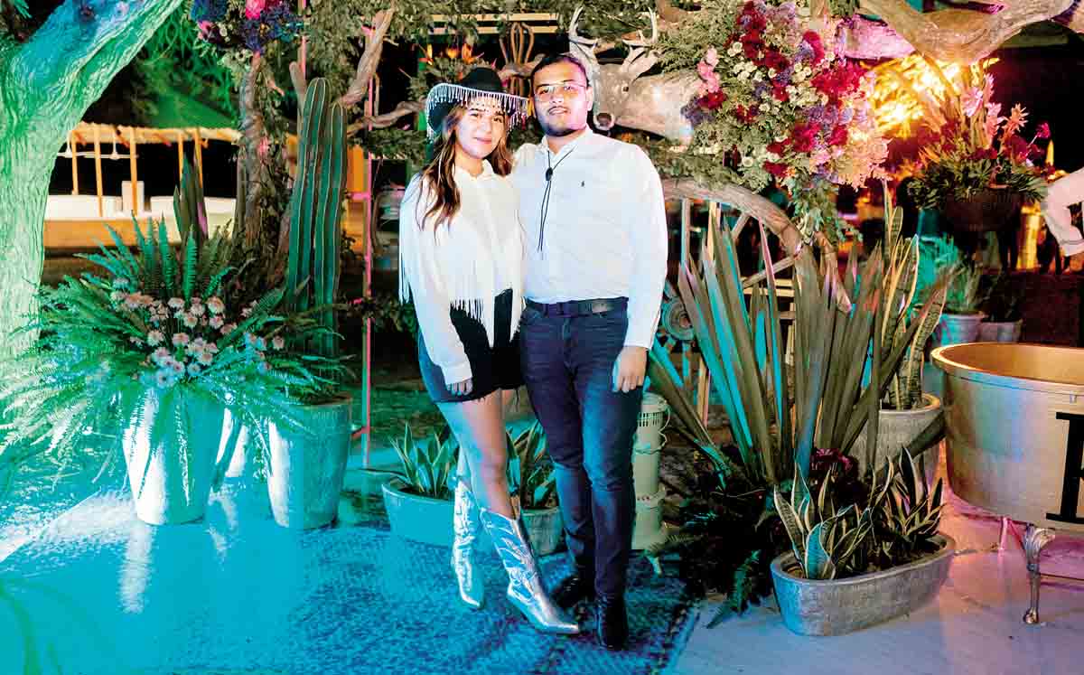 DIANA RESÉNDEZ Y ALEXIS GLORIA disfruaron de la fiesta de KOTTY MAYELA VILLARREAL