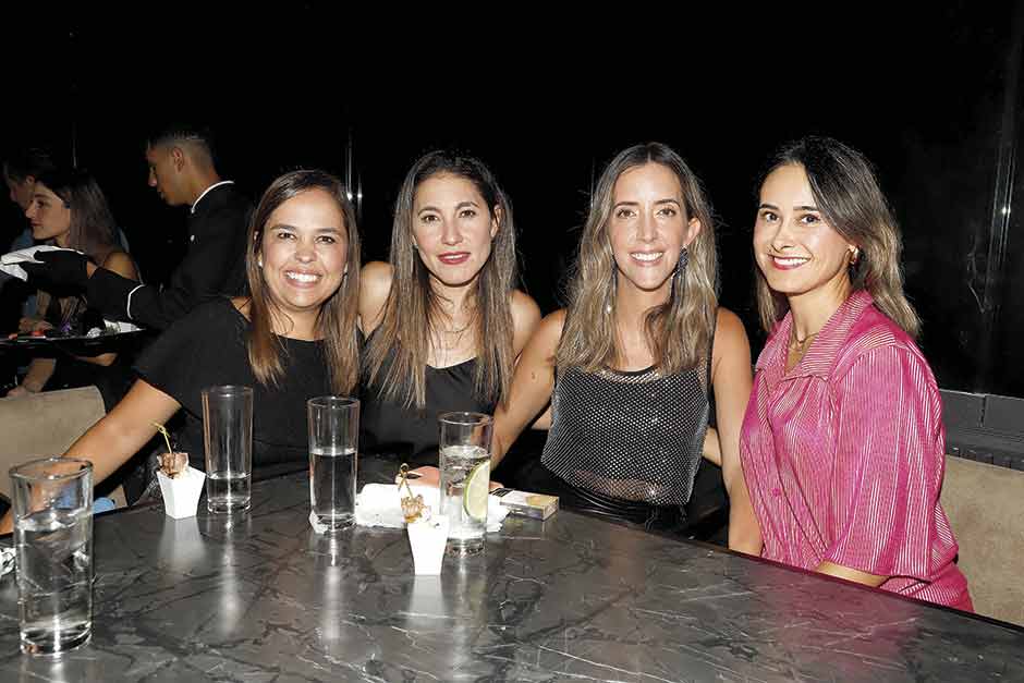 Majo-Rivero,-Gabriela-Calderón,-Mariana-Fernández-y-Adriana-Orozco