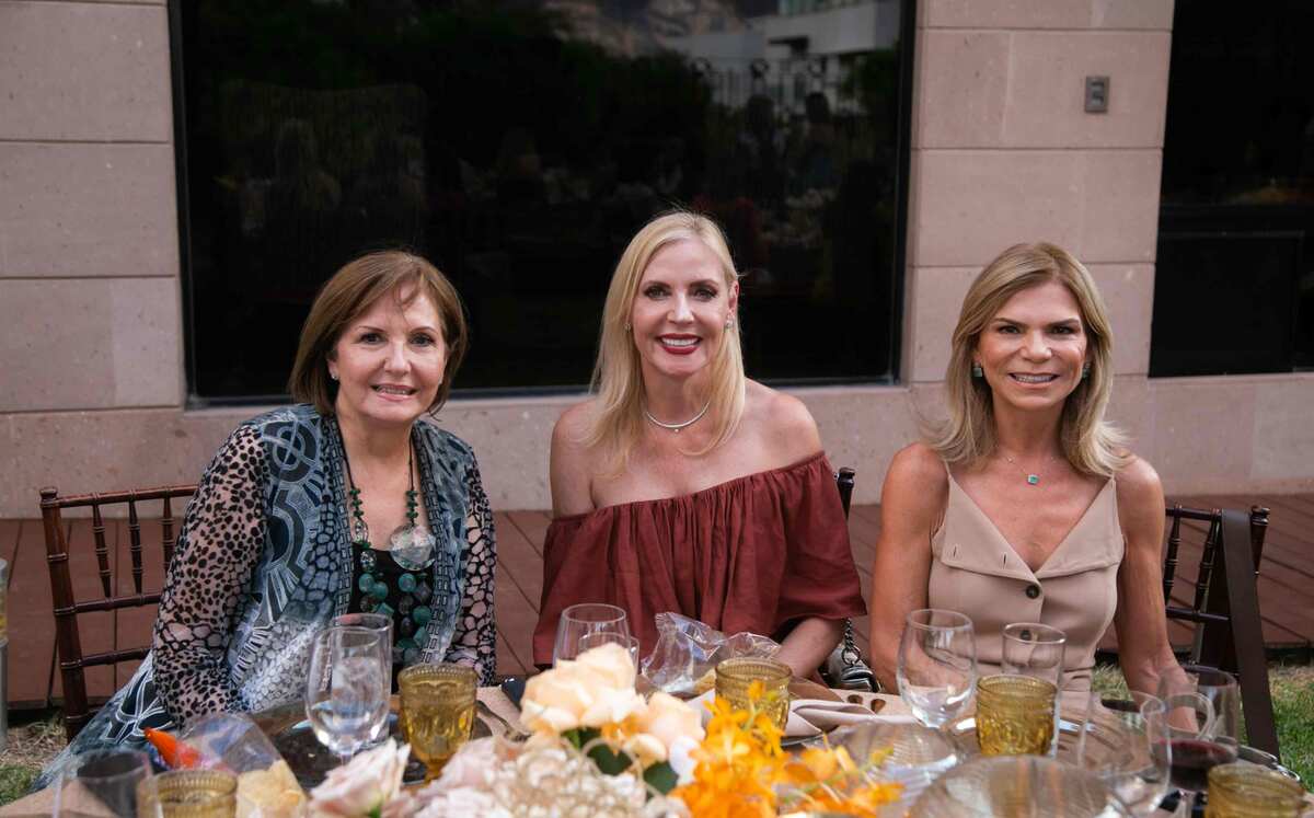Anet Rojas de Manautou, Mónica Orozco de Sáenz y Marcela Ortiz